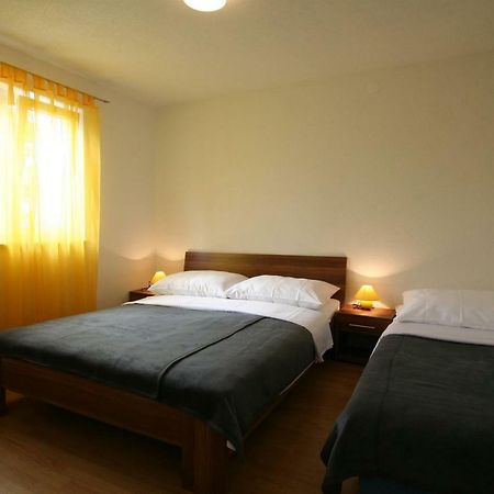 Apartments Hodzic 실로 외부 사진