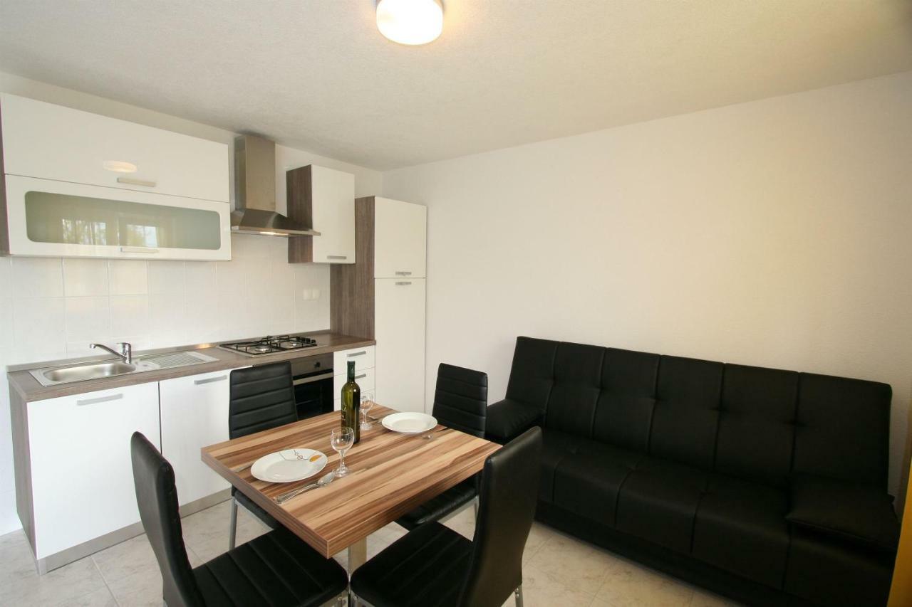 Apartments Hodzic 실로 외부 사진